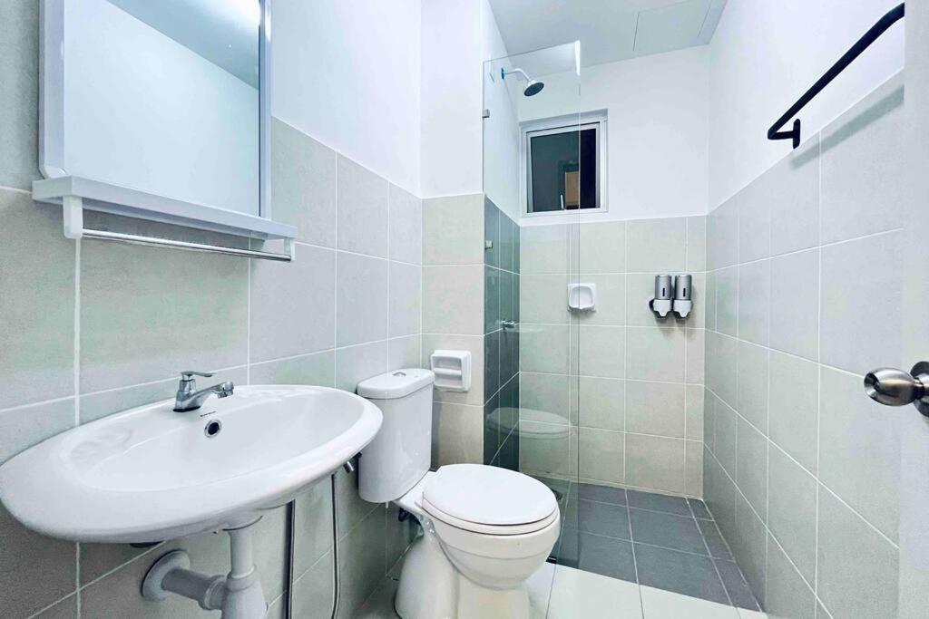 3br Modern Cozy Near Klia * Sepang