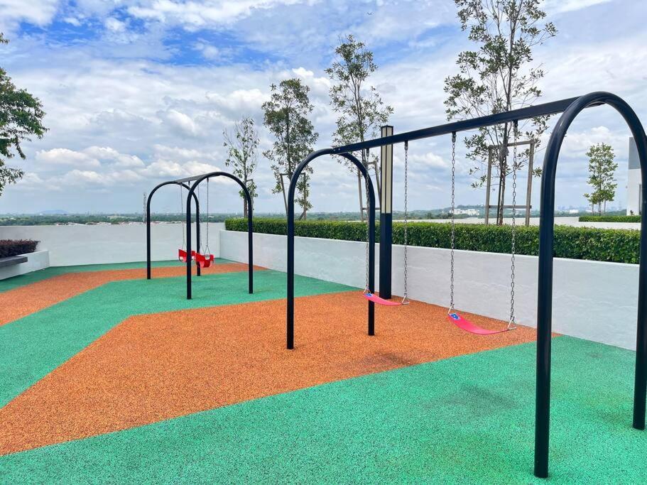 Apartment 3br Modern Cozy Near Klia *
